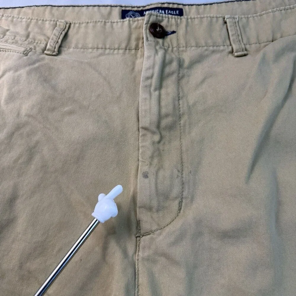 American Eagle Mens Longboard Flat Front Khaki Shorts Size 44 READ